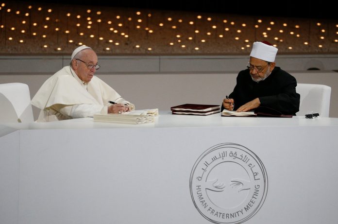 Sepakat Vatikan & Arab Berhenti Membawa-bawa Tuhan & Agama
